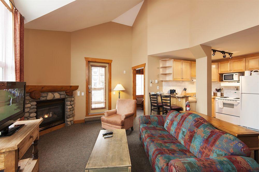Lizard Creek Lodge Fernie Exterior photo
