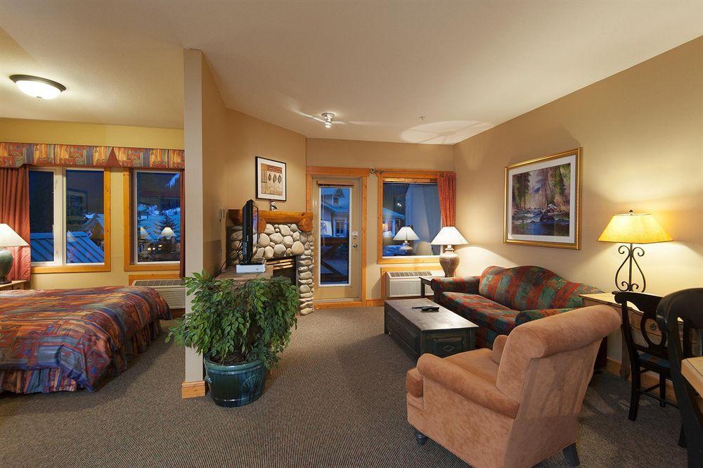 Lizard Creek Lodge Fernie Exterior photo