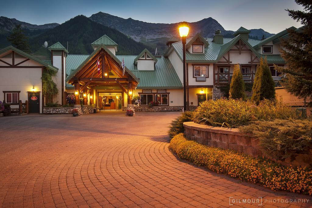 Lizard Creek Lodge Fernie Exterior photo