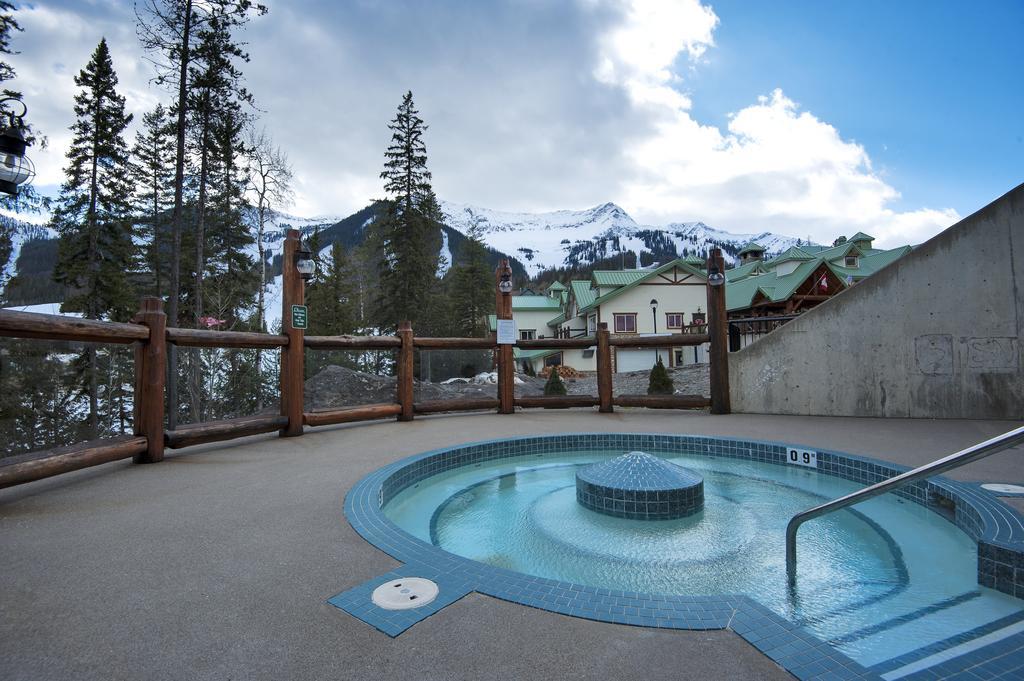 Lizard Creek Lodge Fernie Exterior photo